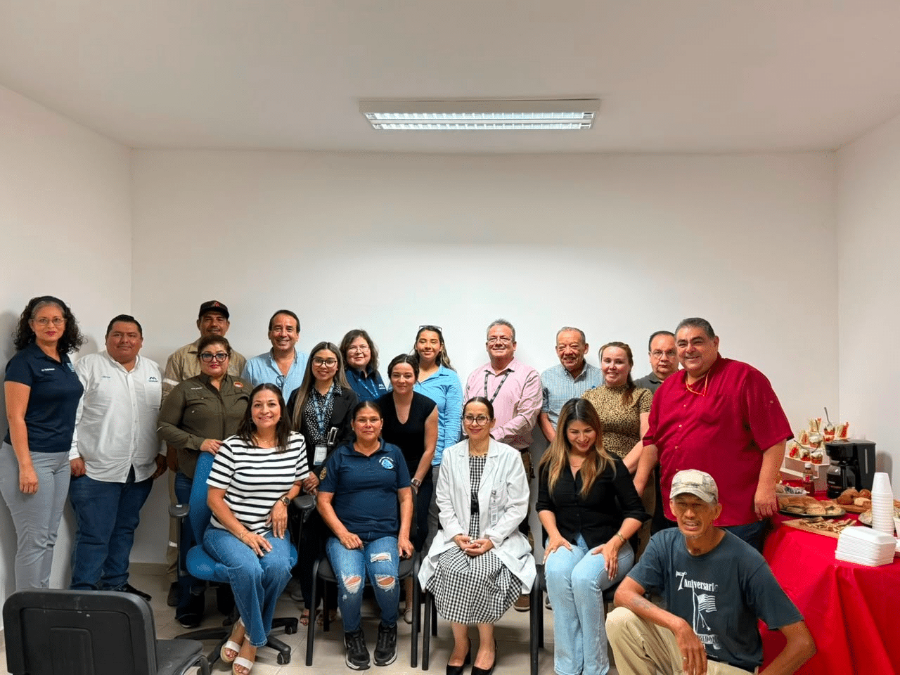 Dialogan CTM y patrones con el IMSS