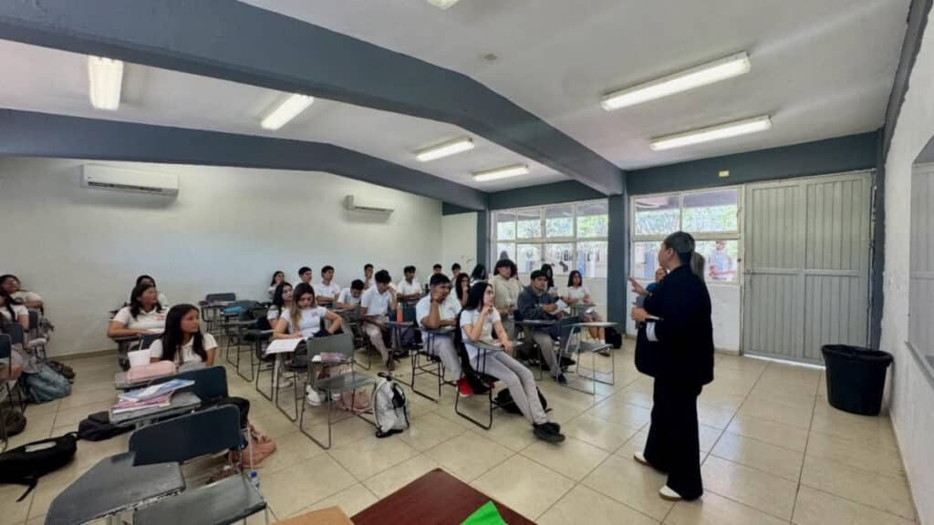 Amplía Gobierno de Sonora opciones de formación con modalidad mixta en Ingeniería Industrial: UTGuaymas 4 unnamed (15)