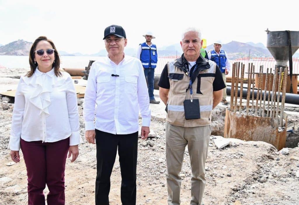 Puerto de Guaymas potencia su capacidad logística con llegada de grúas especializadas: Gobernador Durazo 3 unnamed (2)
