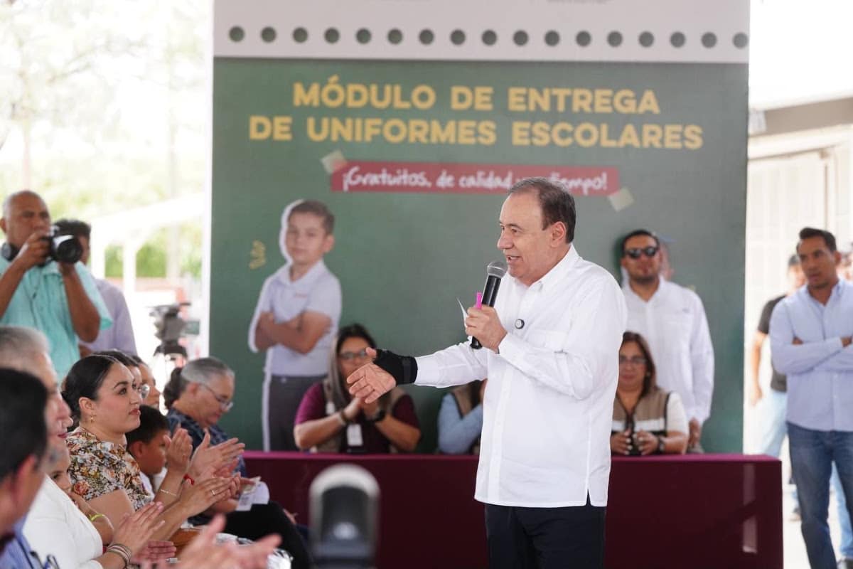 Avanza Gobierno de Sonora en la organización del ciclo escolar 2026-2027; concluye entrega de uniformes en Hermosillo