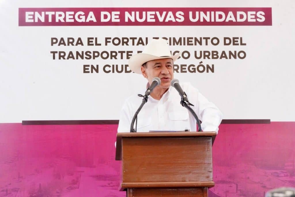 Gobernador Durazo cumple con entrega de nuevas unidades de transporte urbano para Ciudad Obregón 3 unnamed (3)
