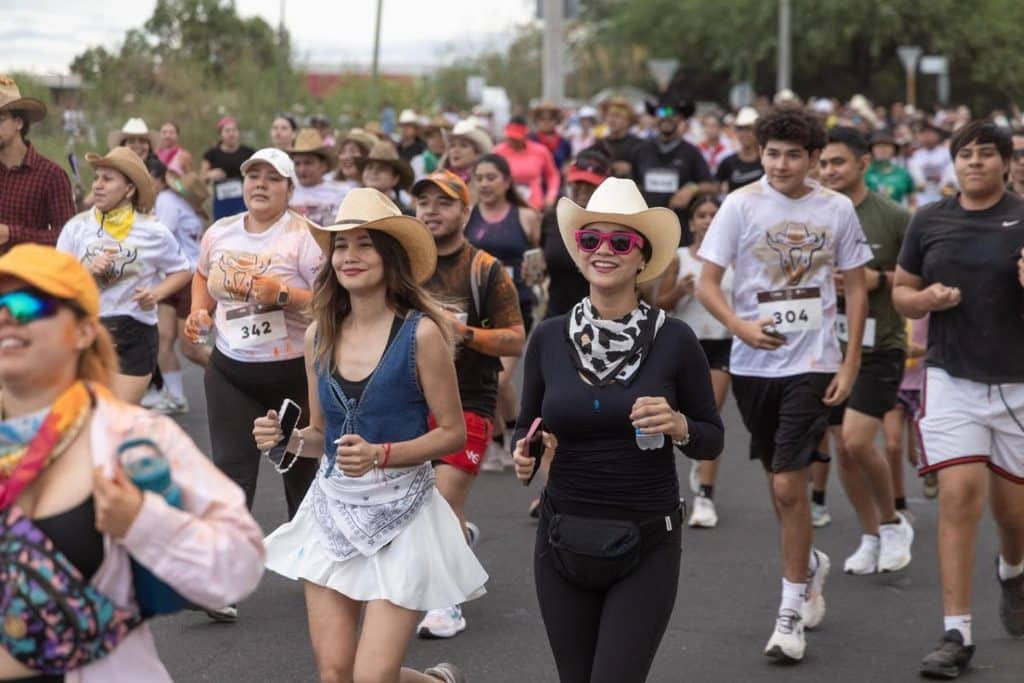Más de 3 mil 500 personas participan en la quinta Carrera Vaquera del Gobierno de Sonora 3 unnamed (5)
