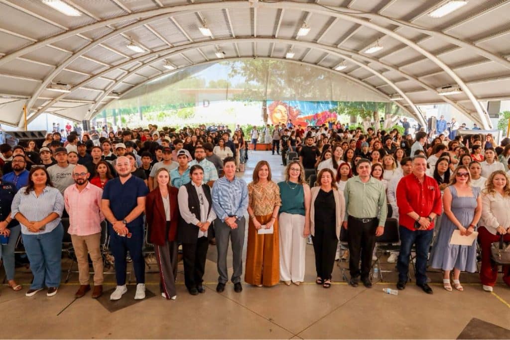 Gobierno de Sonora recibe al alumnado de la UES con nuevos espacios educativos y unidades de transporte 3 unnamed (7)