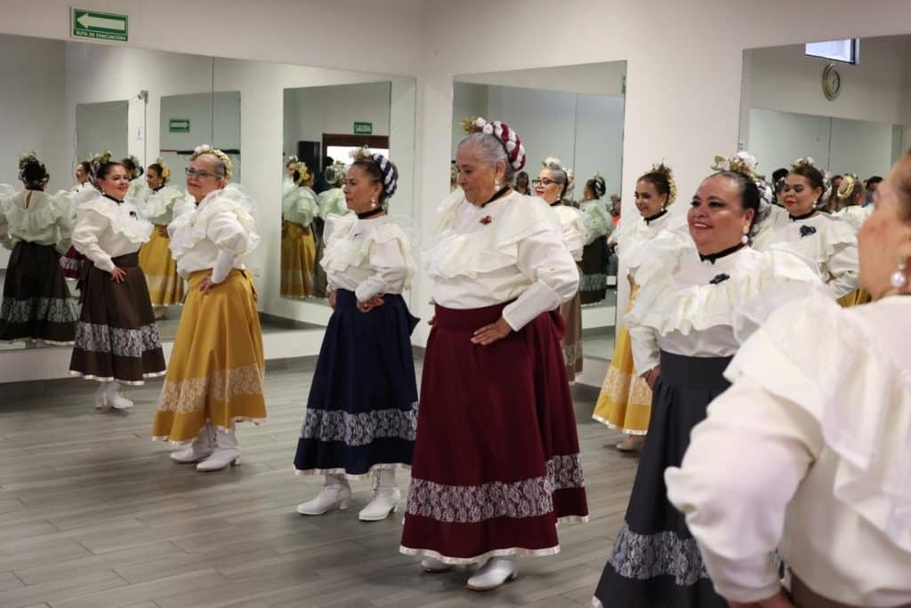 Inicia Gobierno de Sonora la Semana en Honor a las y los Adultos Mayores de Isssteson 3 unnamed (9)