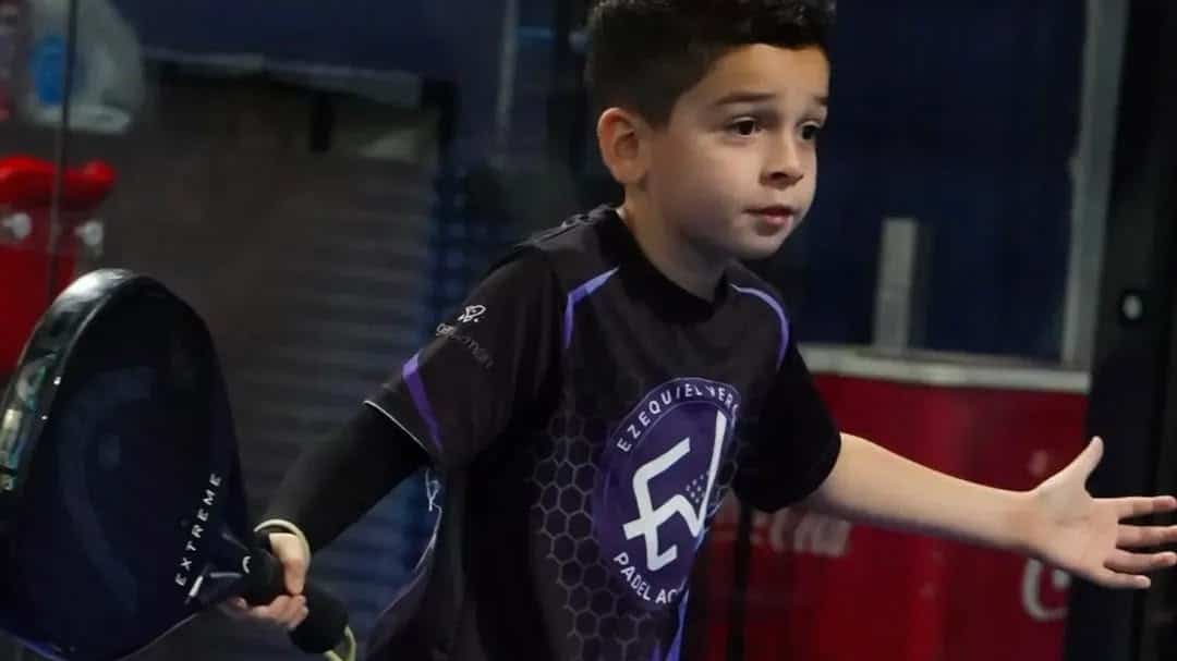 Luis Héctor Padilla Félix cierra como número 1 de su categoría en pádel en Sonora