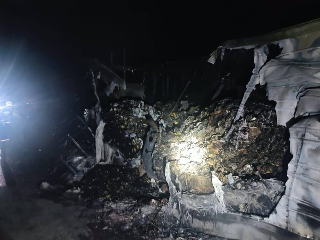 Se queman 30 toneladas de lácteos al sur de Guaymas 3 141