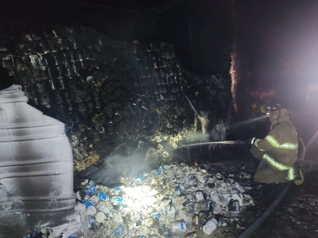 Se queman 30 toneladas de lácteos al sur de Guaymas 4 142
