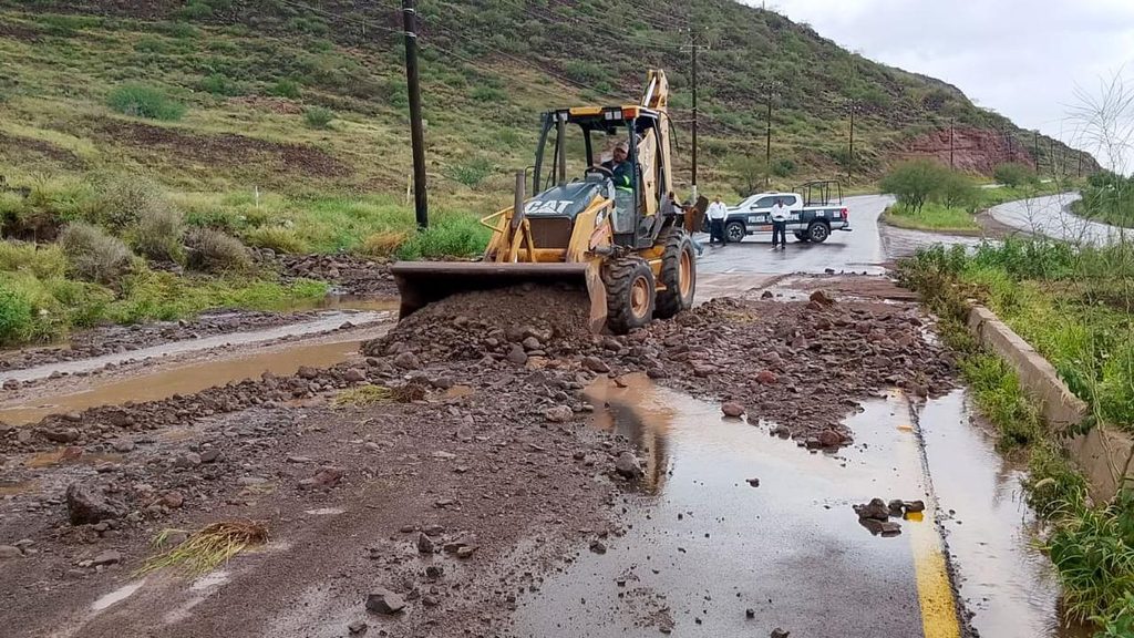 Realiza presidenta Karla Córdova recorrido en Guaymas 9 235