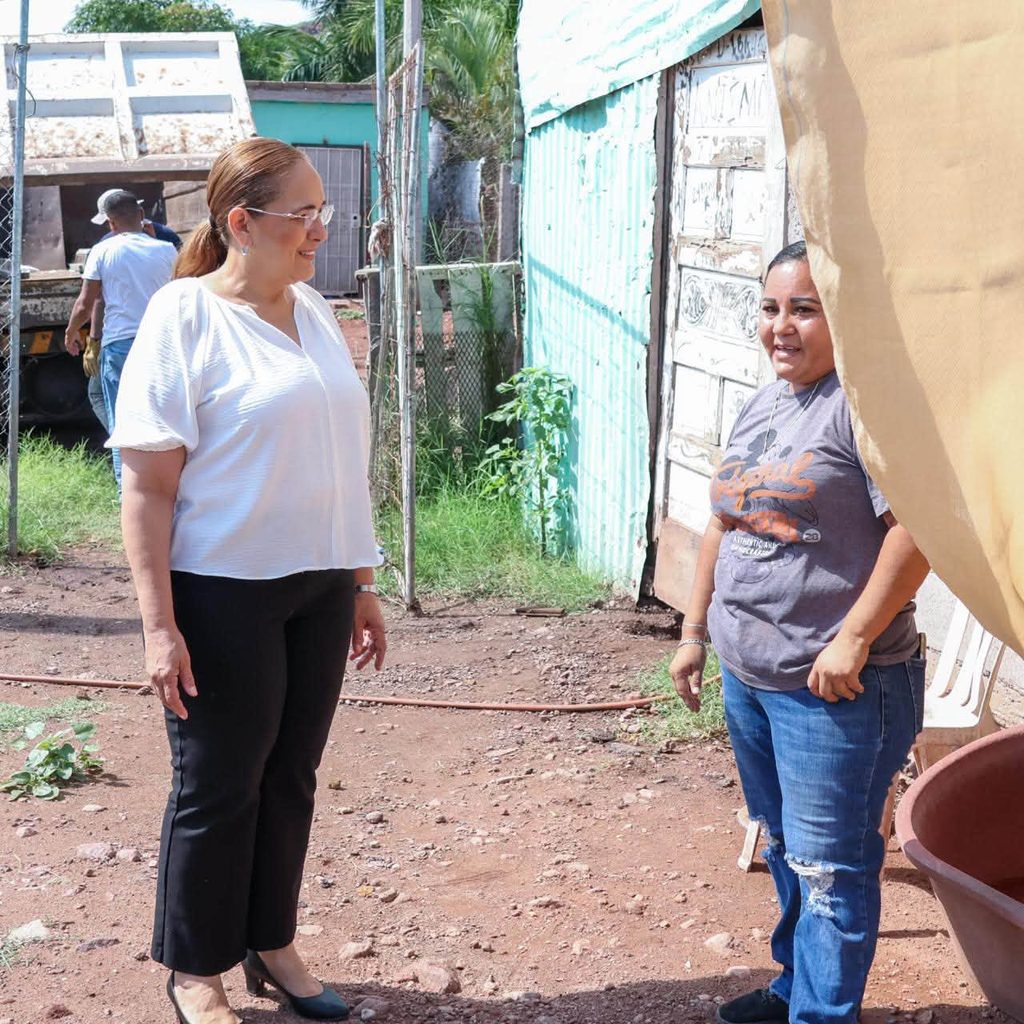 Apoya alcaldesa Karla Córdova a familias damnificadas 4 43