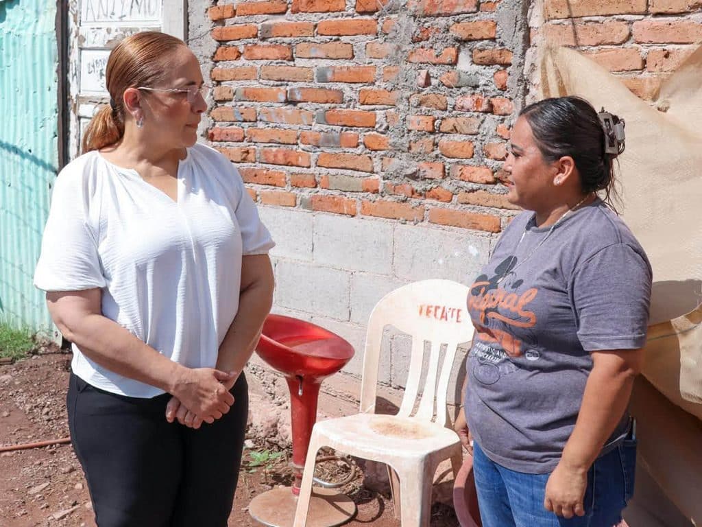 Apoya alcaldesa Karla Córdova a familias damnificadas 6 45