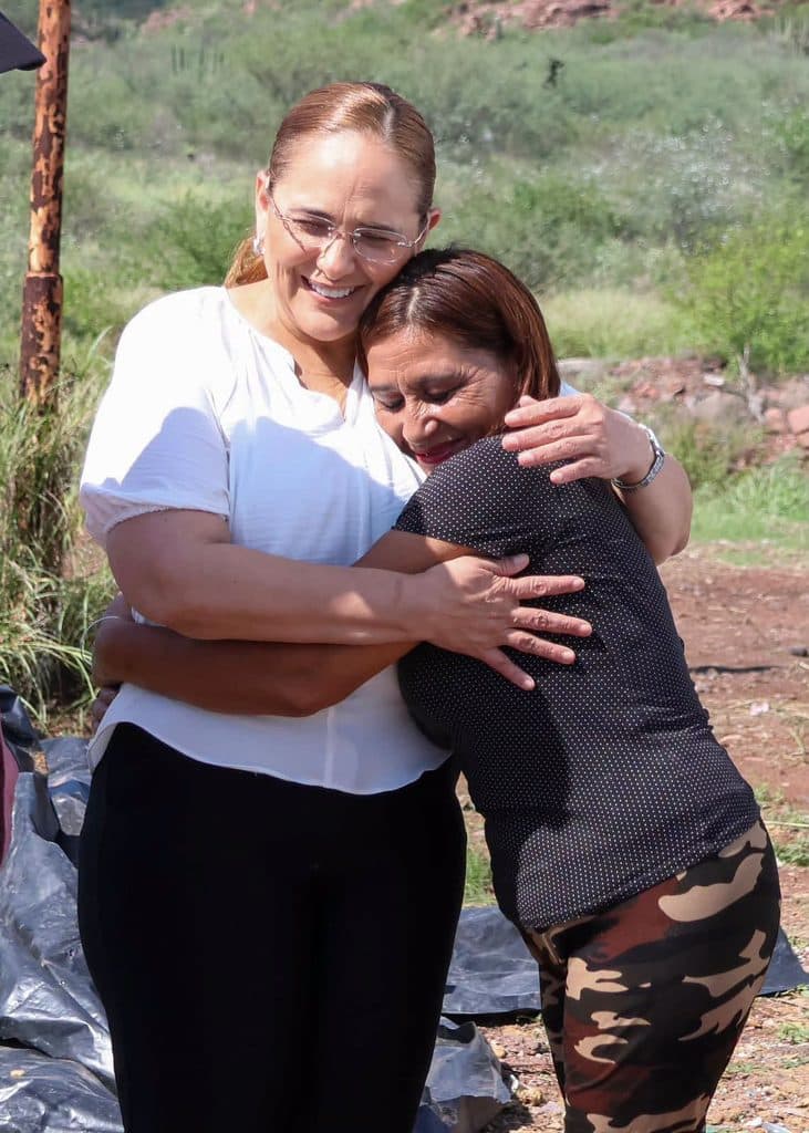 Apoya alcaldesa Karla Córdova a familias damnificadas 9 48