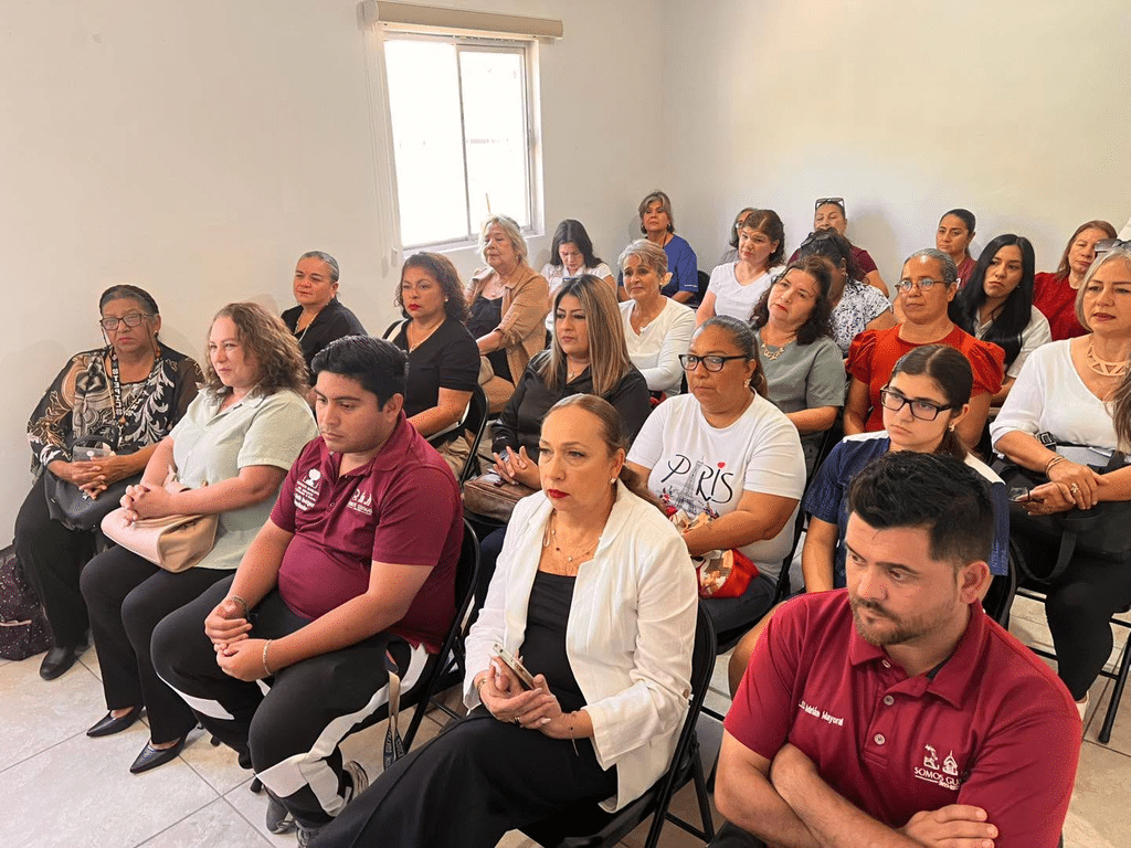 Concluyen talleres gratuitos en el CDC Pilares de la colonia Popular 5 813715599_1721913768890745_7947771854911171200_n