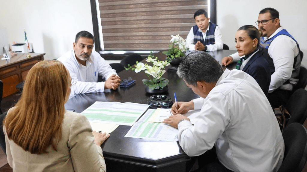 Gestionan mejoras eléctricas para Guaymas 3 820936078_4305214886455639_7476310183419402341_n