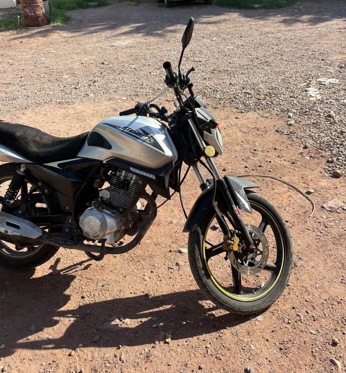 Se roban motocicleta