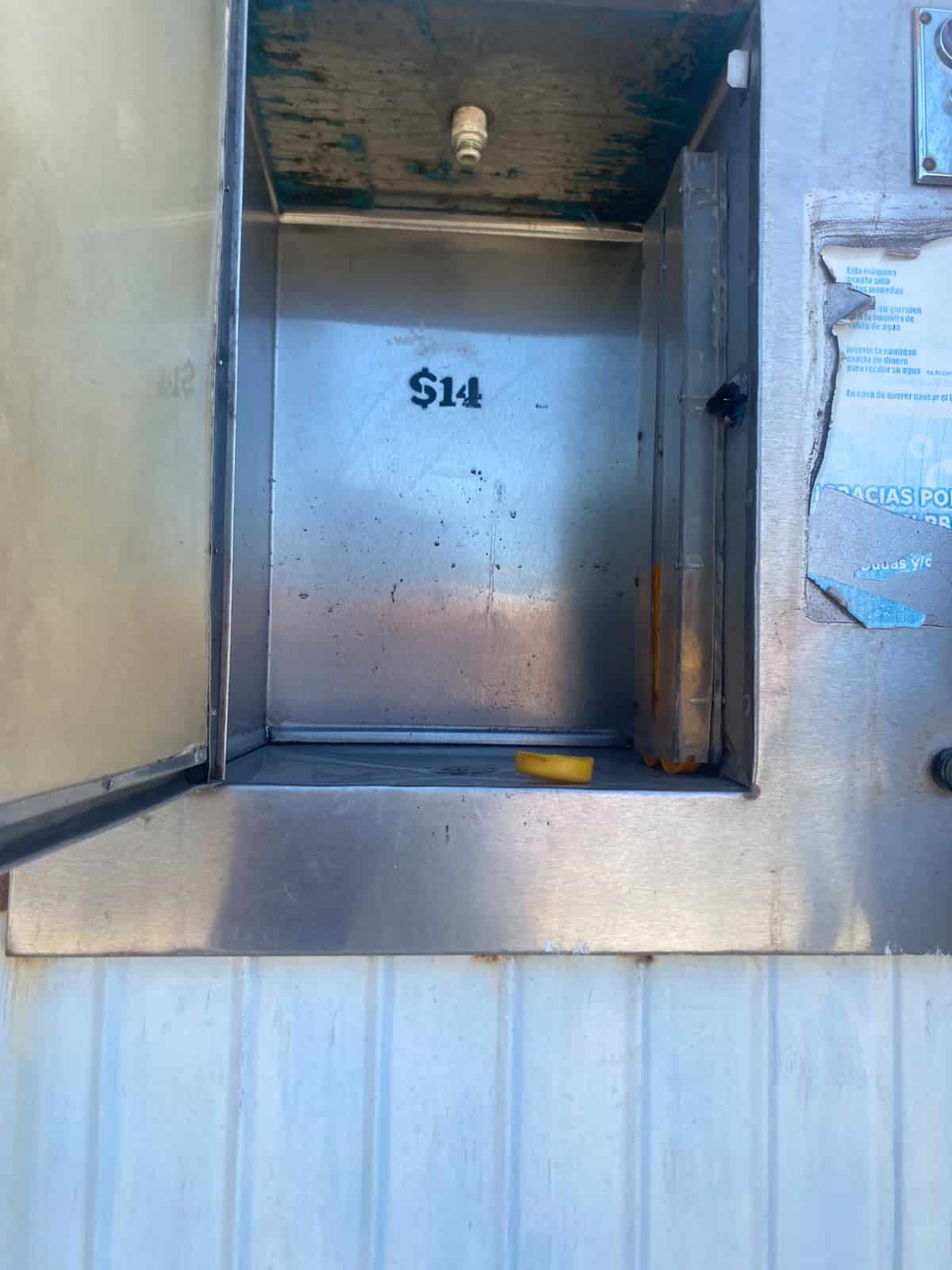 Piden vigilar limpieza de expendedoras de agua
