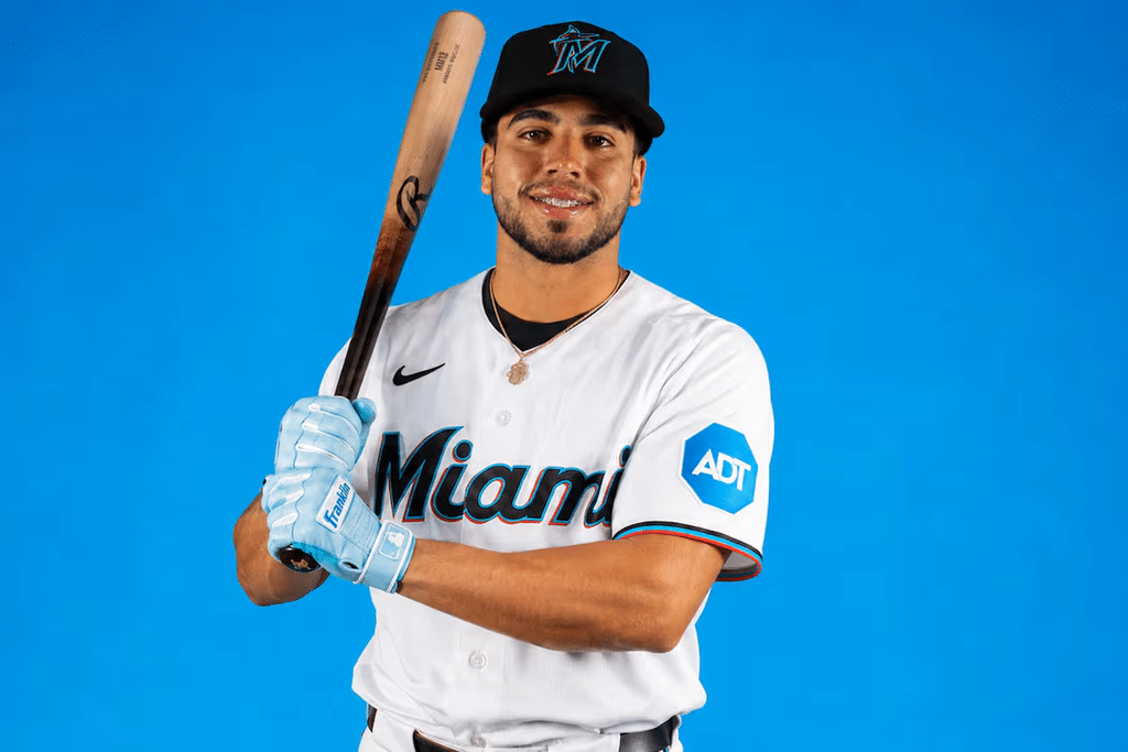Jared Serna debuta con los Marlins y hace historia 1 image