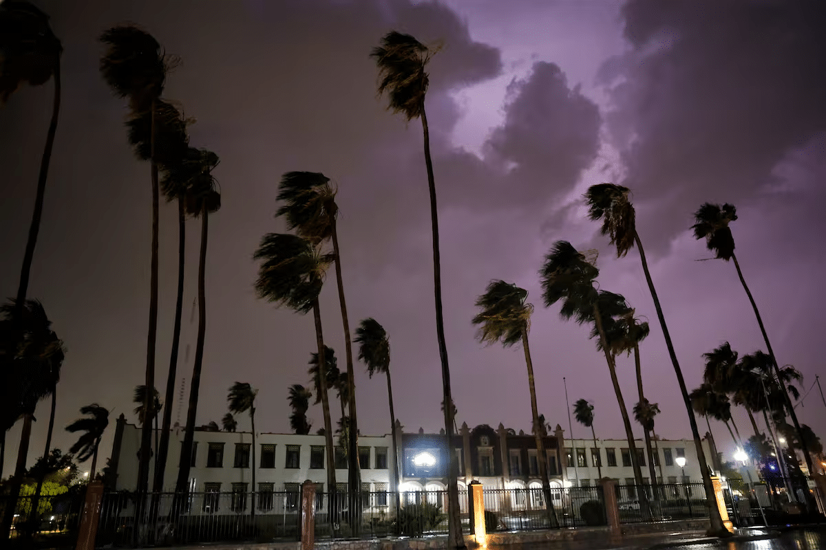 Prevén lluvias fuertes, viento y actividad eléctrica en Hermosillo