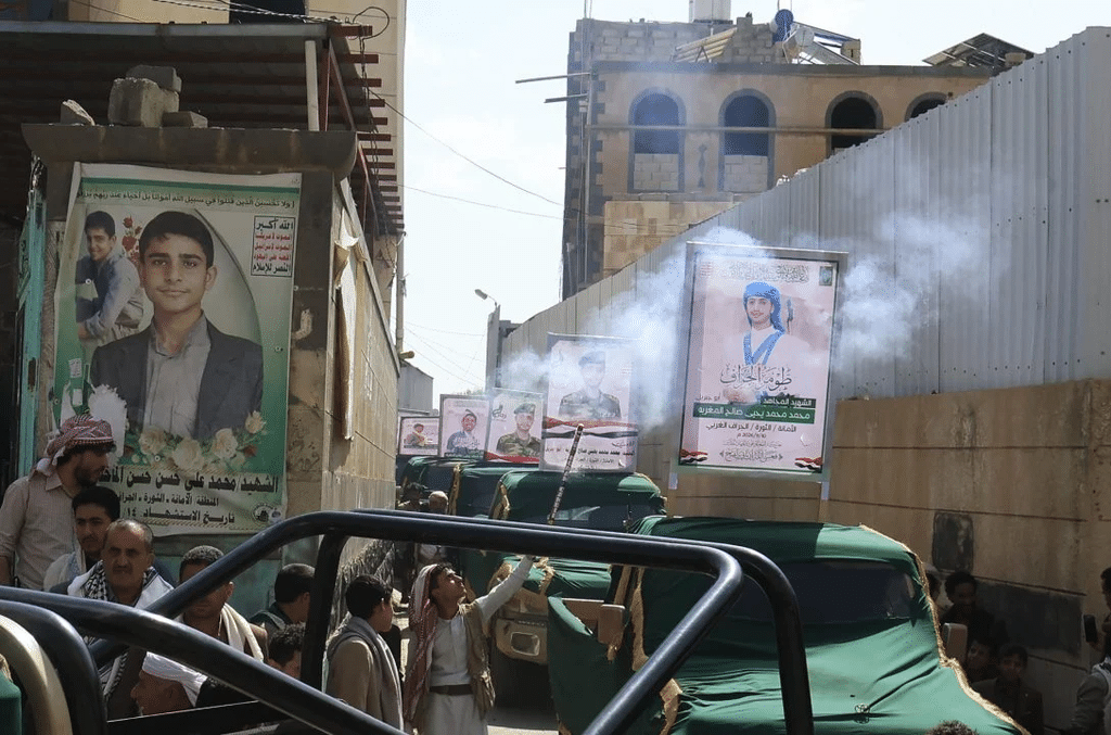 Presidente de Yemen pide a Trump ayuda contra los hutíes 1 image