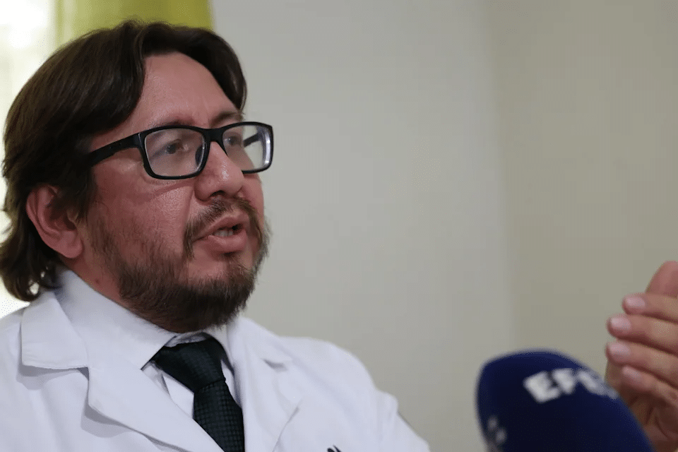 Izquierda salvadoreña oficializa a Rafael Aguirre como candidato presidencial 1 image
