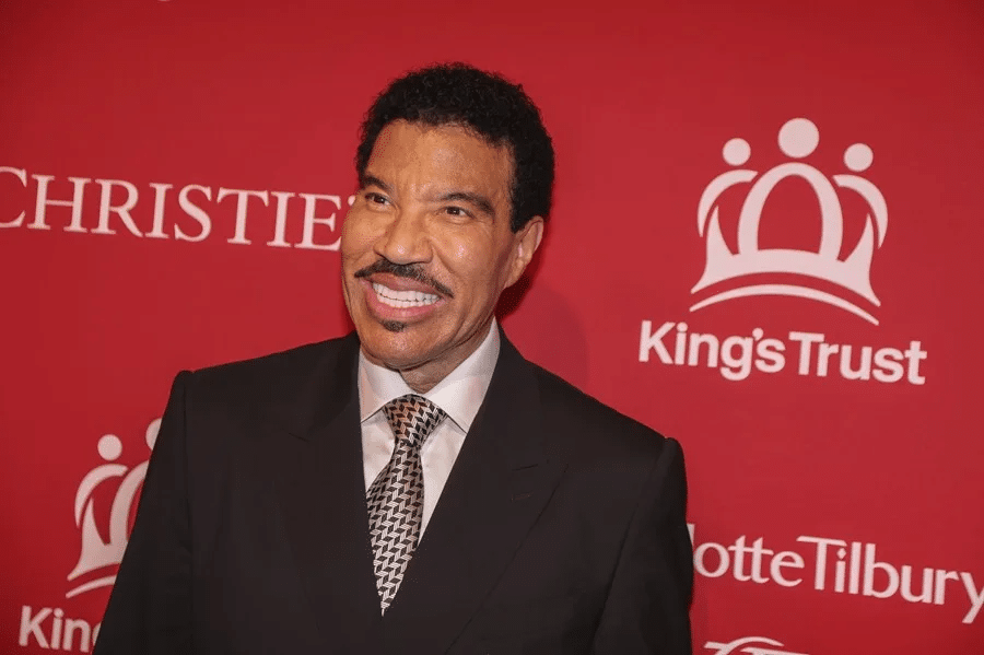 Lionel Richie sale del hospital tras pruebas cardíacas 1 image