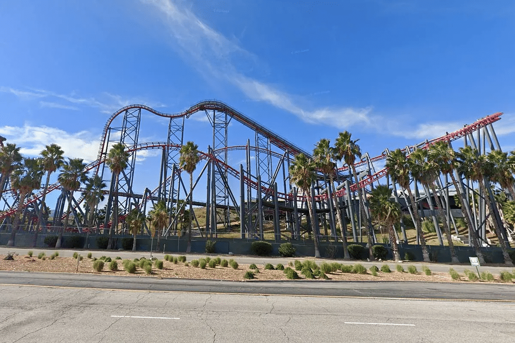 Más de 100 personas demandan a Six Flags por lesiones cerebrales en montaña rusa 1 image