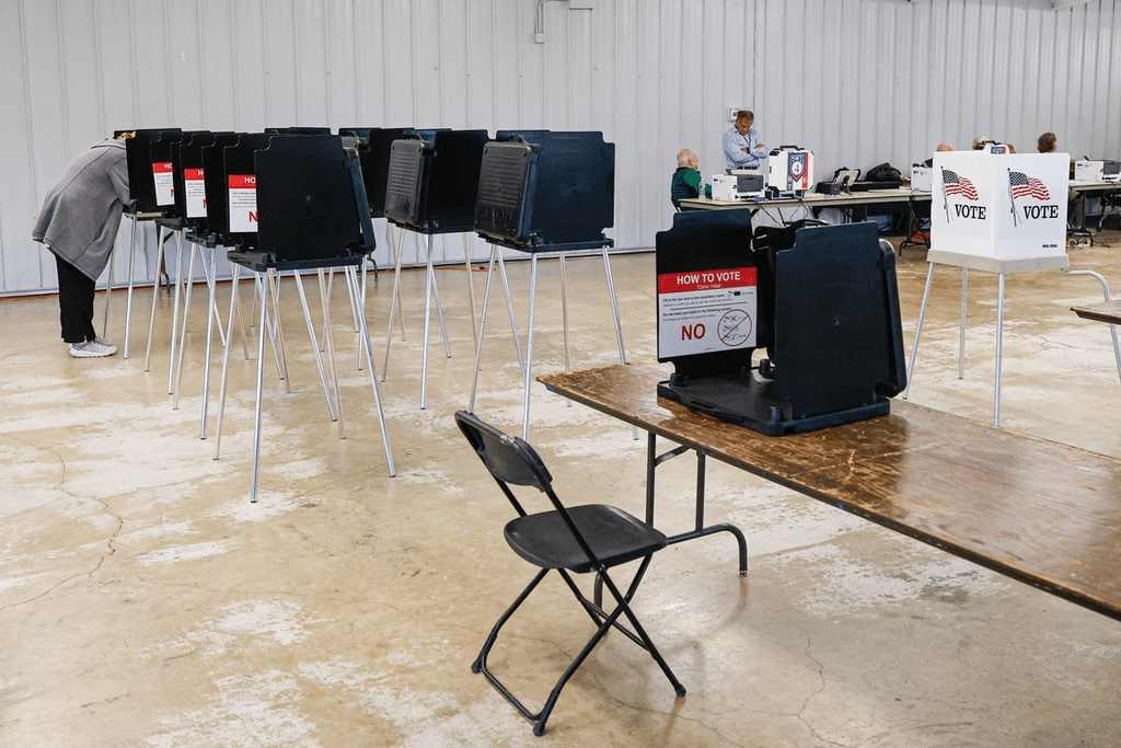 Suprema Corte de EU permite usar base de datos para verificar ciudadanía de votantes 1 image
