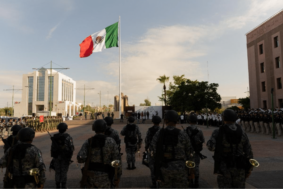 Gobierno de Sonora inicia el mes patrio con honores a la Bandera y un llamado a fortalecer el compromiso con México