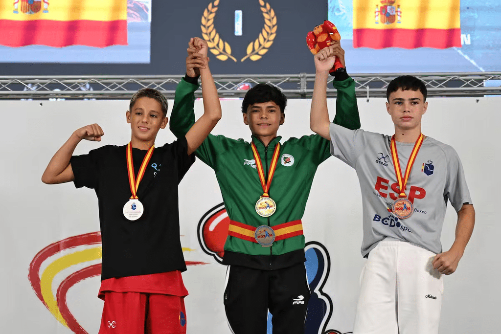 Gallo Estrada celebra triunfo internacional de su hijo 1 image