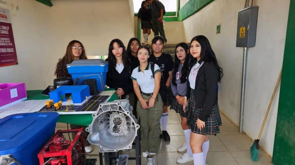 Invita Gobierno de Sonora a estudiantes de Conalep a participar en la convocatoria al Premio Jóvenes Emprendedores 3 unnamed (10)