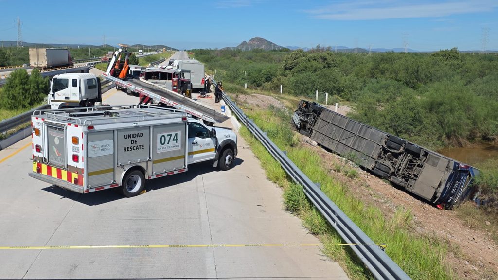Mueren dos en “camionazo”; resultan ocho personas lesionadas 2 110