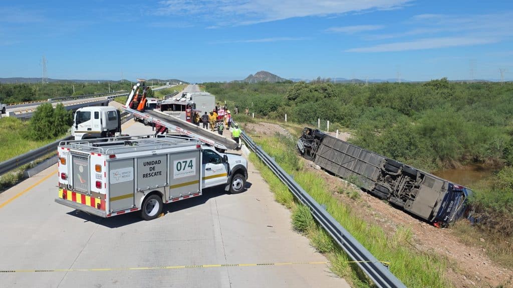 Mueren dos en “camionazo”; resultan ocho personas lesionadas 3 111