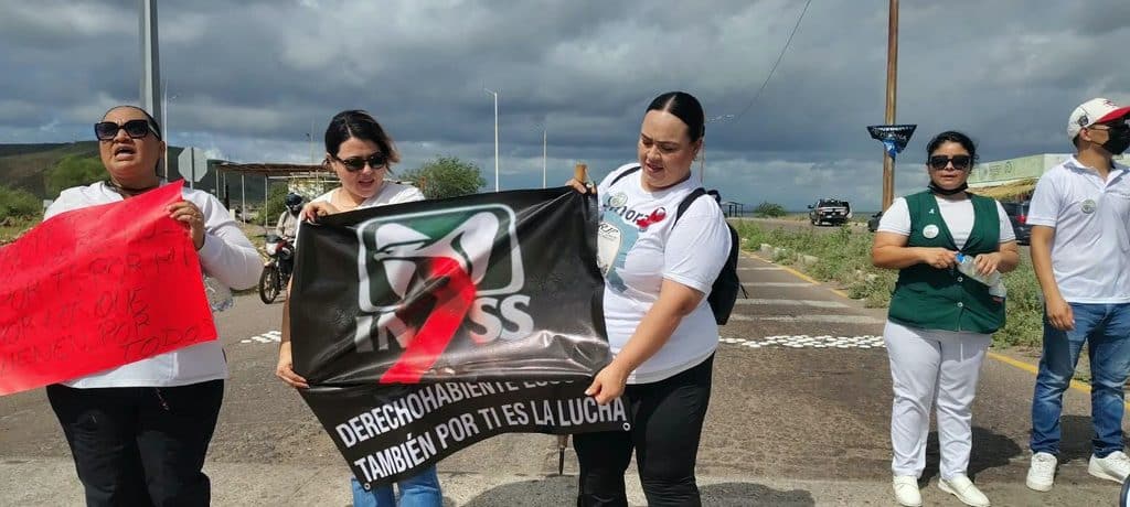 Realizan trabajadores del IMSS protesta en Empalme 4 240