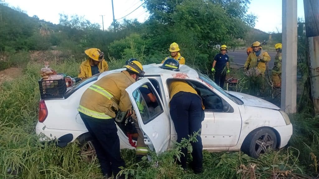 Resulta conductora prensada y dos niñas lesionadas en impresionante choque 5 269