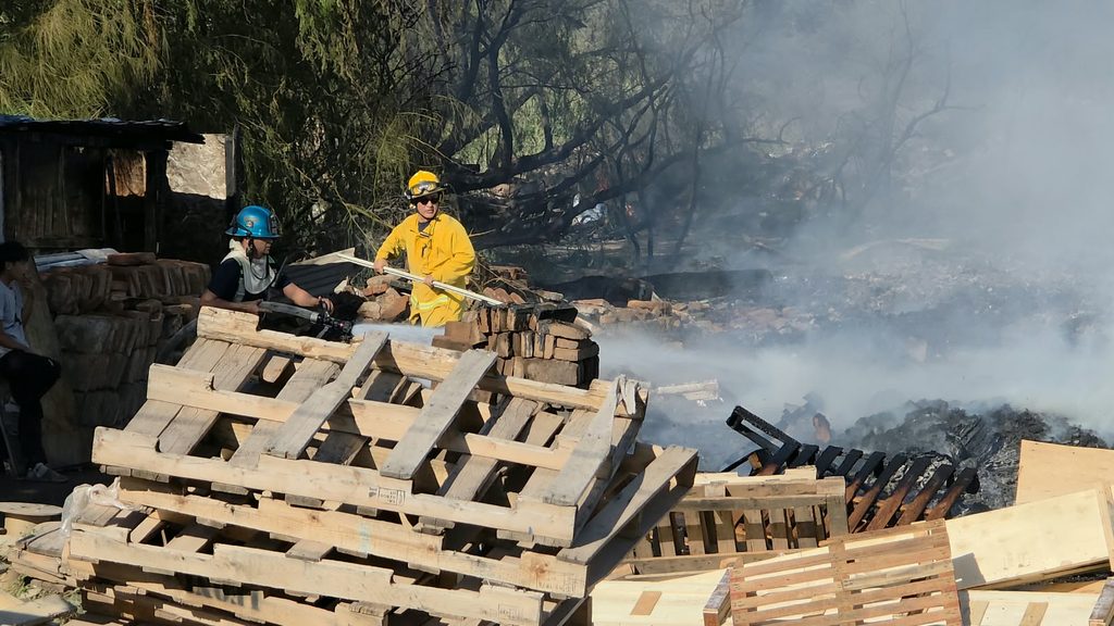 Se incendia tarimera en Santa Clara 6 374
