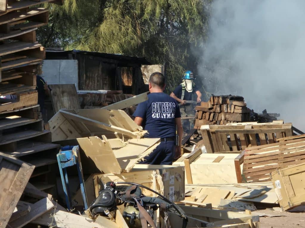 Se incendia tarimera en Santa Clara 7 379