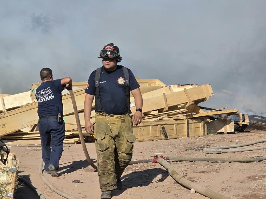 Se incendia tarimera en Santa Clara 8 380