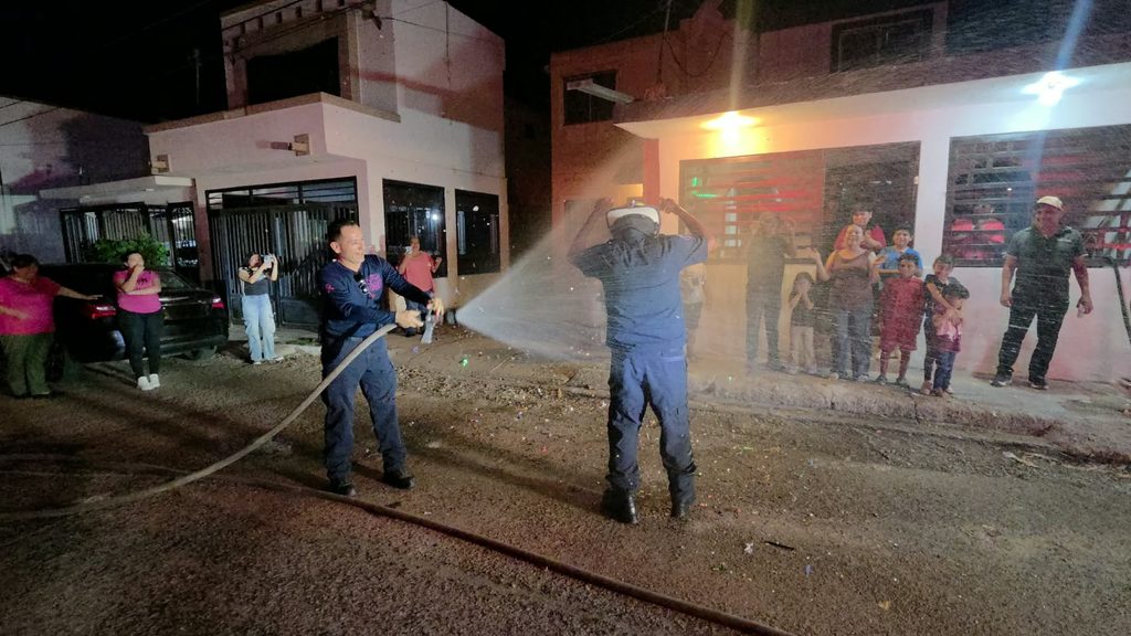 Se pensiona Segundo Comandante de Bomberos 5 417 - copia
