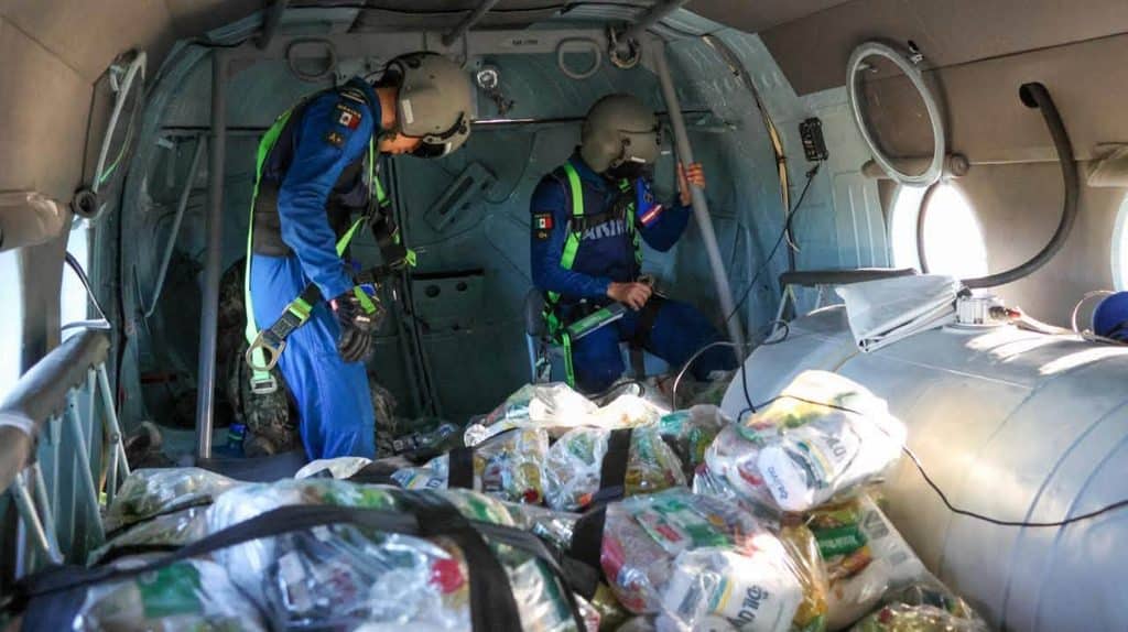 Activan puente aéreo para entrega de víveres 8 593