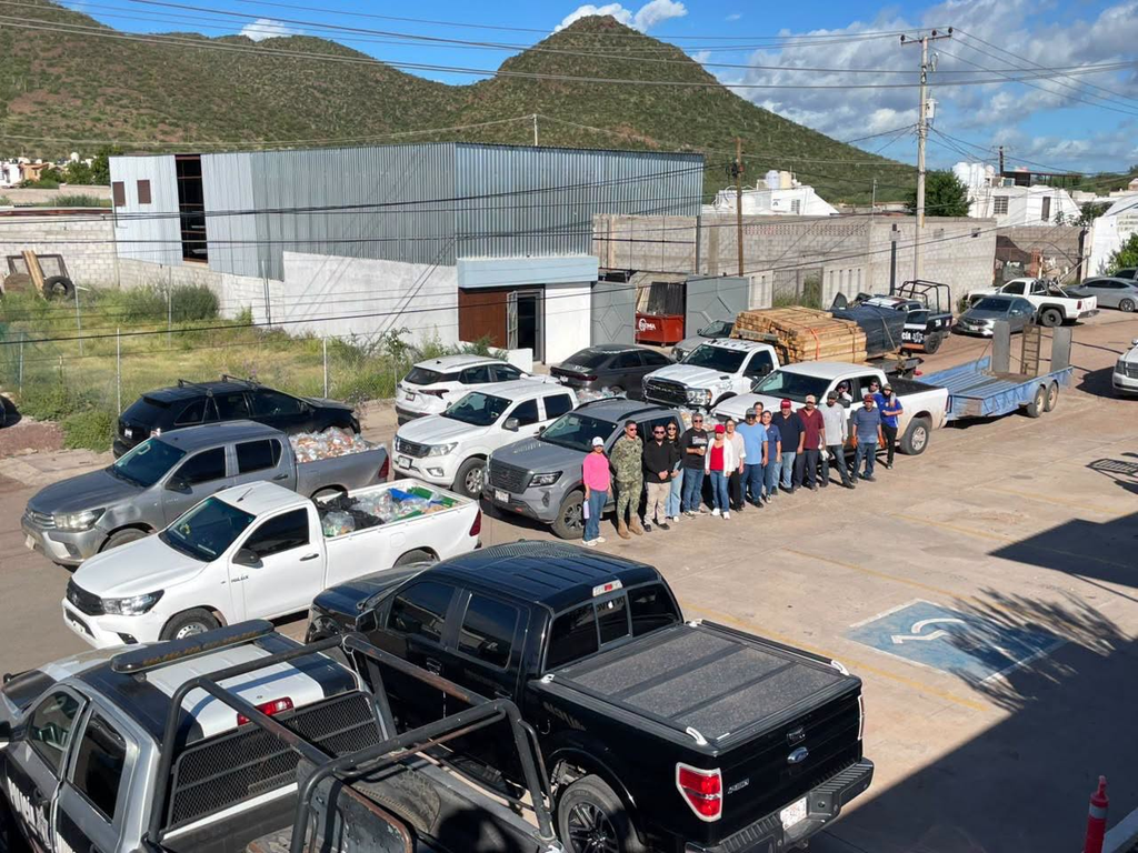 Apoyan a familias afectadas por el huracán Polo 4 847978972_2016447275886121_4125139757390558807_n