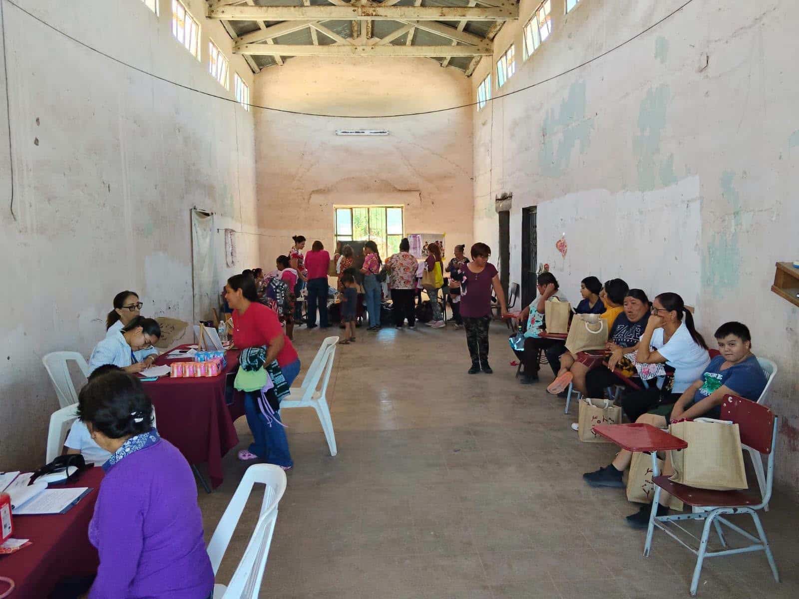 Llevan jornada de servicios a Ortiz