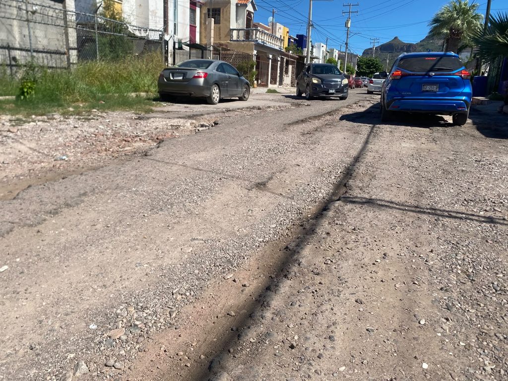 Piden vecinos reparar y alumbrar la calle en Mar de Java 1 WhatsApp Image 2026-10-23 at 6.45.37 PM (2)