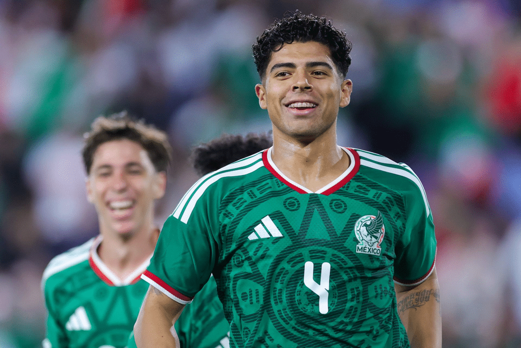 México y Perú firman un intenso empate en Nueva Jersey durante su duelo de preparación internacional 1 image