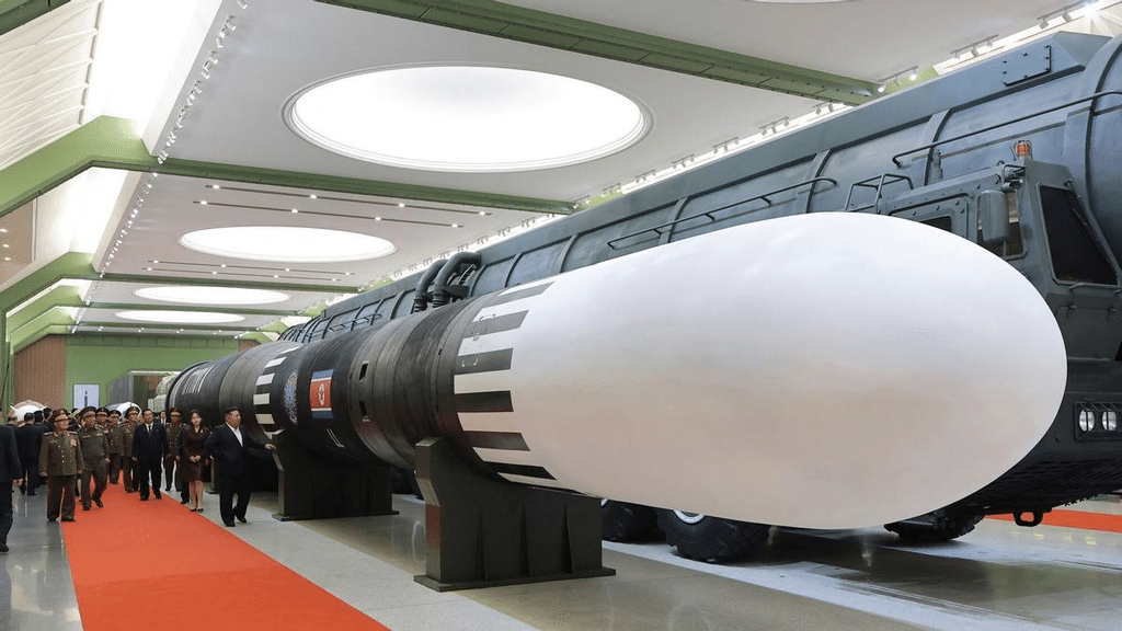 Corea del Norte inaugura un museo que exhibe un misil balístico capaz de alcanzar a EE.UU. 1 image