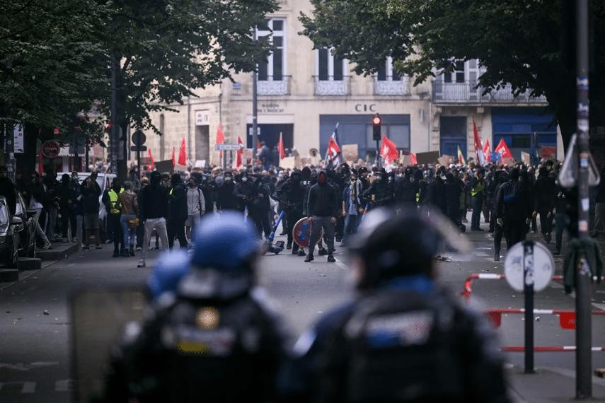 Protestas en Francia dejan al menos 272 detenidos por violencia y disturbios 1 image