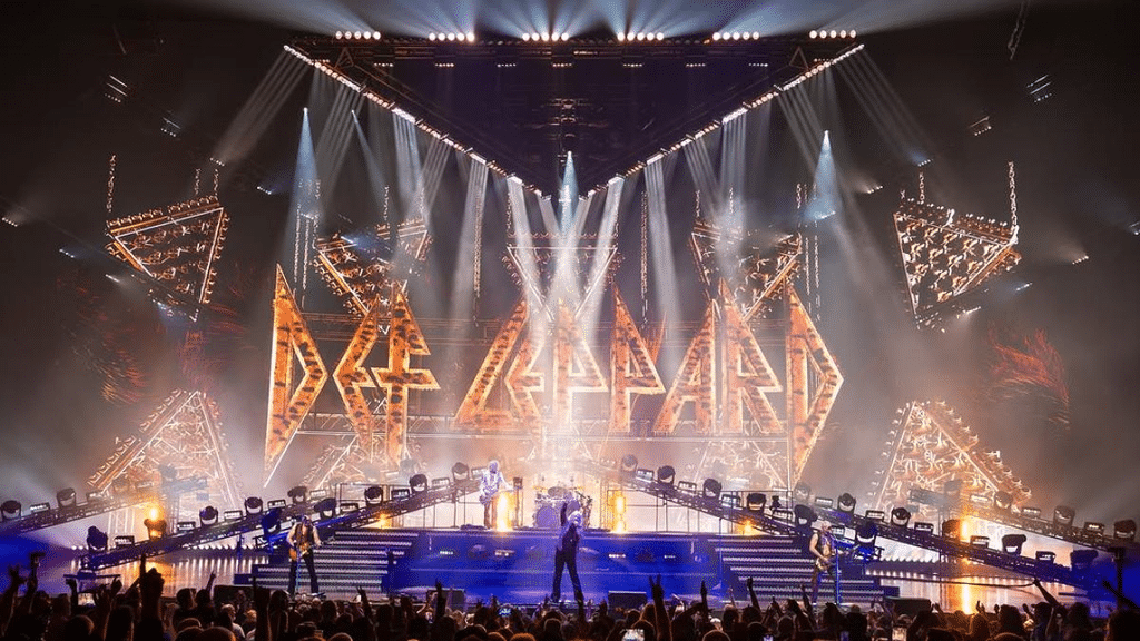 Def Leppard electriza el Palacio de los Deportes con una noche histórica de rock 1 image