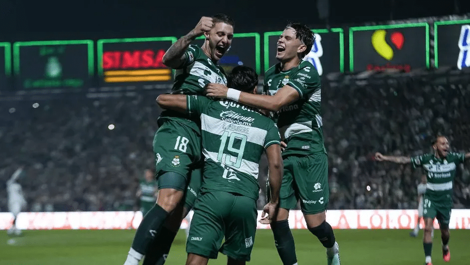 Santos Laguna logra seis triunfos consecutivos ante Pumas 1 image