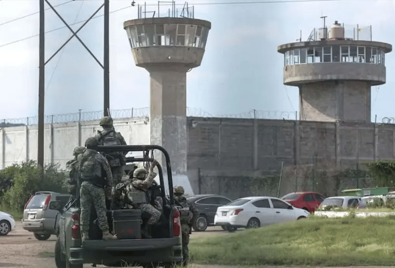 Reportan dos internos muertos en un día en penal de Mazatlán; investigan al director de El Castillo 1 image