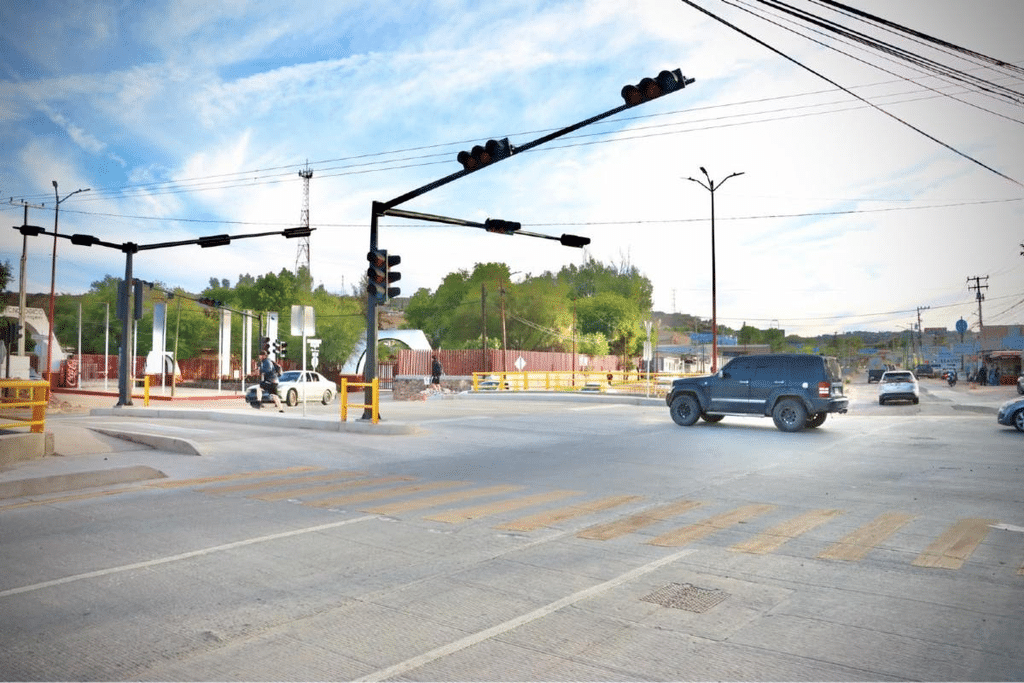 Resuelve Gobernador Durazo demanda histórica de estudiantes de Nogales con nuevo puente 2 image