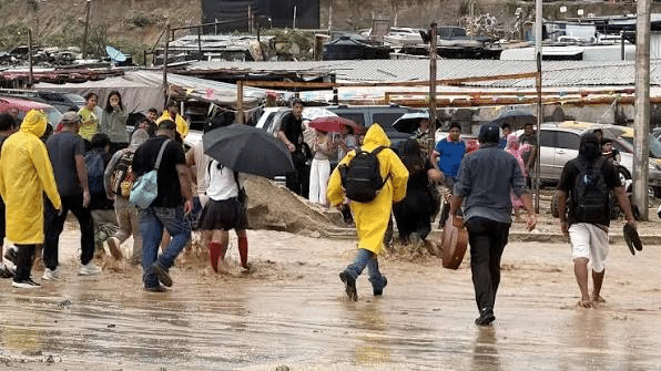Suspenden clases en Los Cabos por las lluvias provocadas por la tormenta tropical Vance 1 image