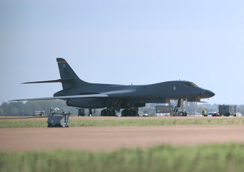 EE.UU. confía en seguridad de base en Reino Unido pese a retirar bombarderos 1 image